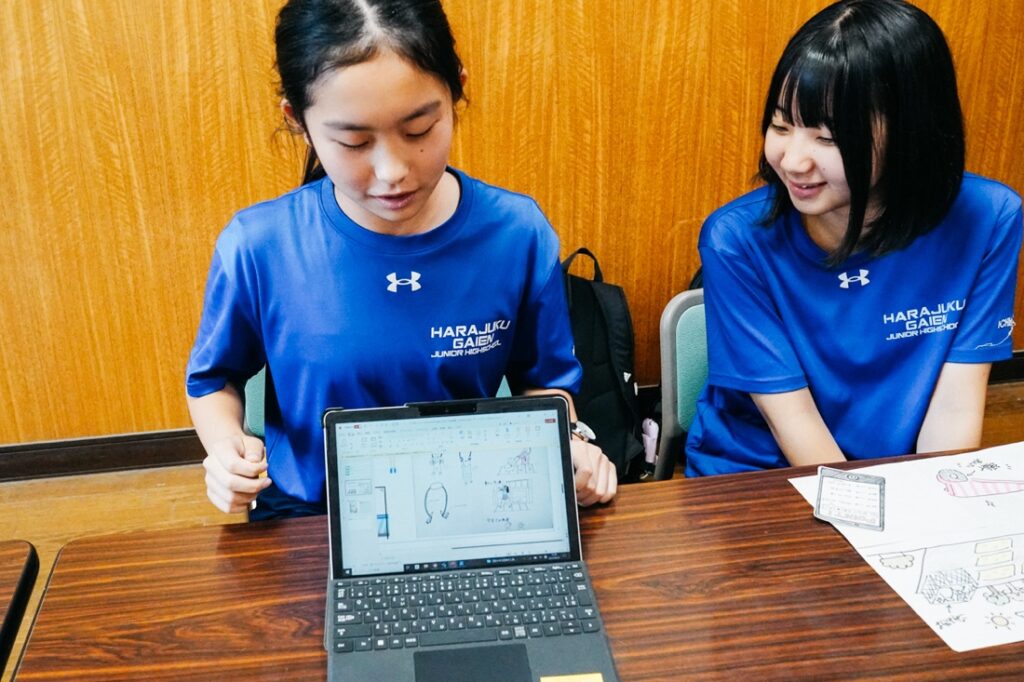 写真左から三宅さん、市川さん、アリソンさん
